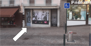 La montée entre le chocolatier et la pharmacie